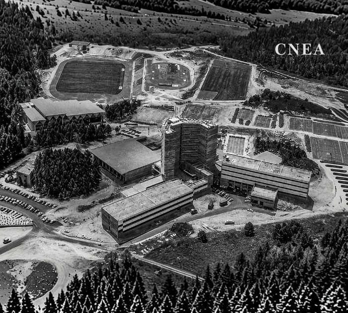 Vue aérienne du Centre National d’Entraînement en Altitude (CNEA), Font-Romeu